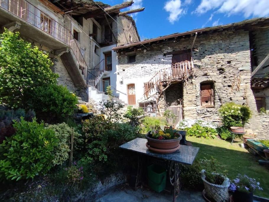 Hameau Gubioche, Casa Vacanze Chambave Exteriér fotografie
